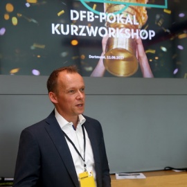 speaker image